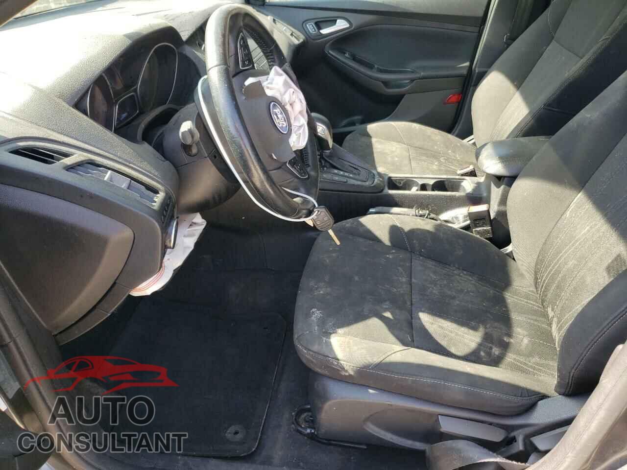 FORD FOCUS 2018 - 1FADP3FE2JL297120