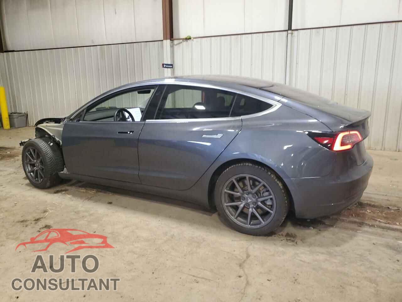 TESLA MODEL 3 2018 - 5YJ3E1EA8JF153556