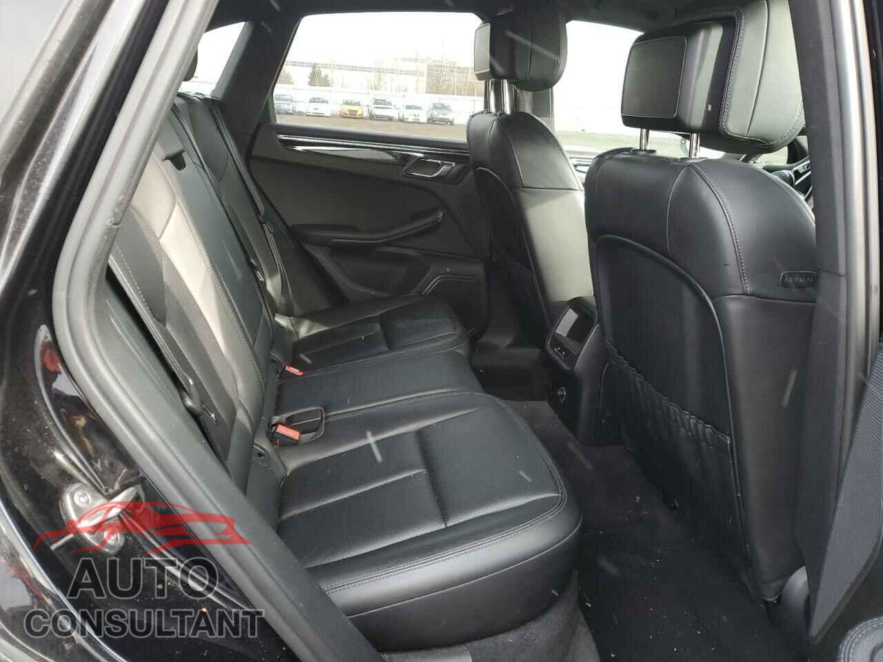 PORSCHE MACAN 2015 - WP1AB2A54FLB68802