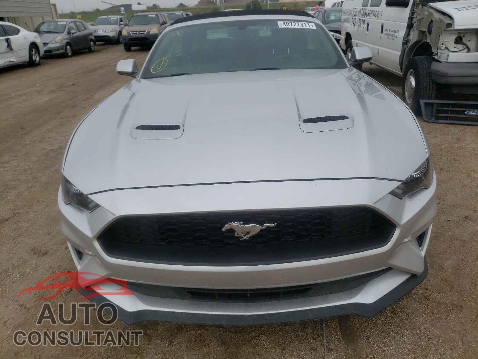 FORD MUSTANG 2018 - 1FATP8UH2J5136101