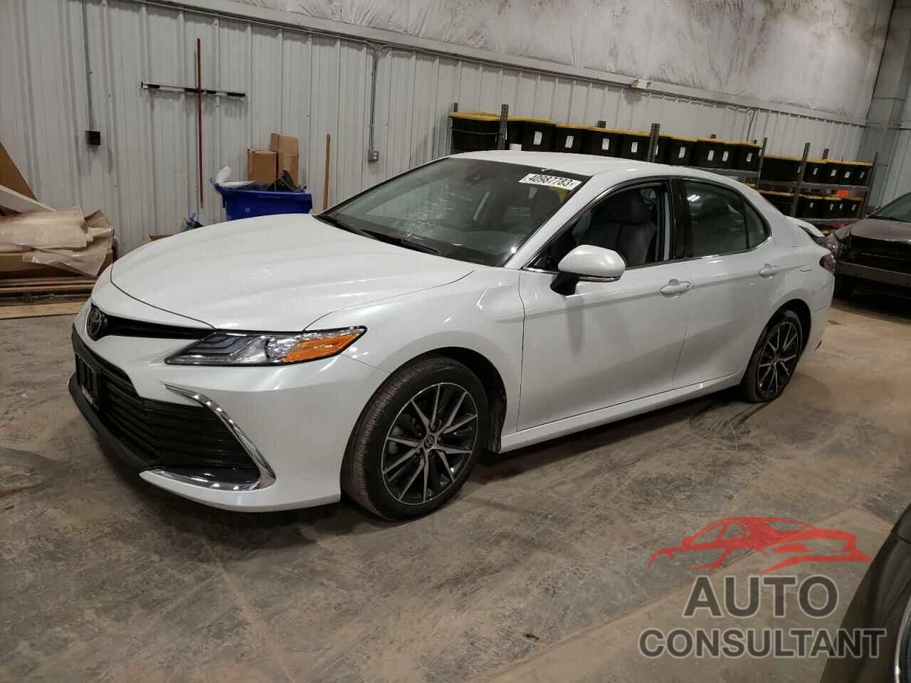 TOYOTA CAMRY 2022 - 4T1F11AK8NU619583