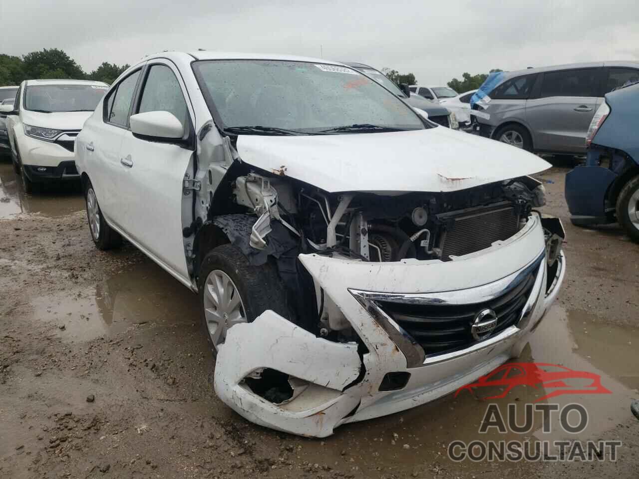 NISSAN VERSA 2018 - 3N1CN7APXJL823397