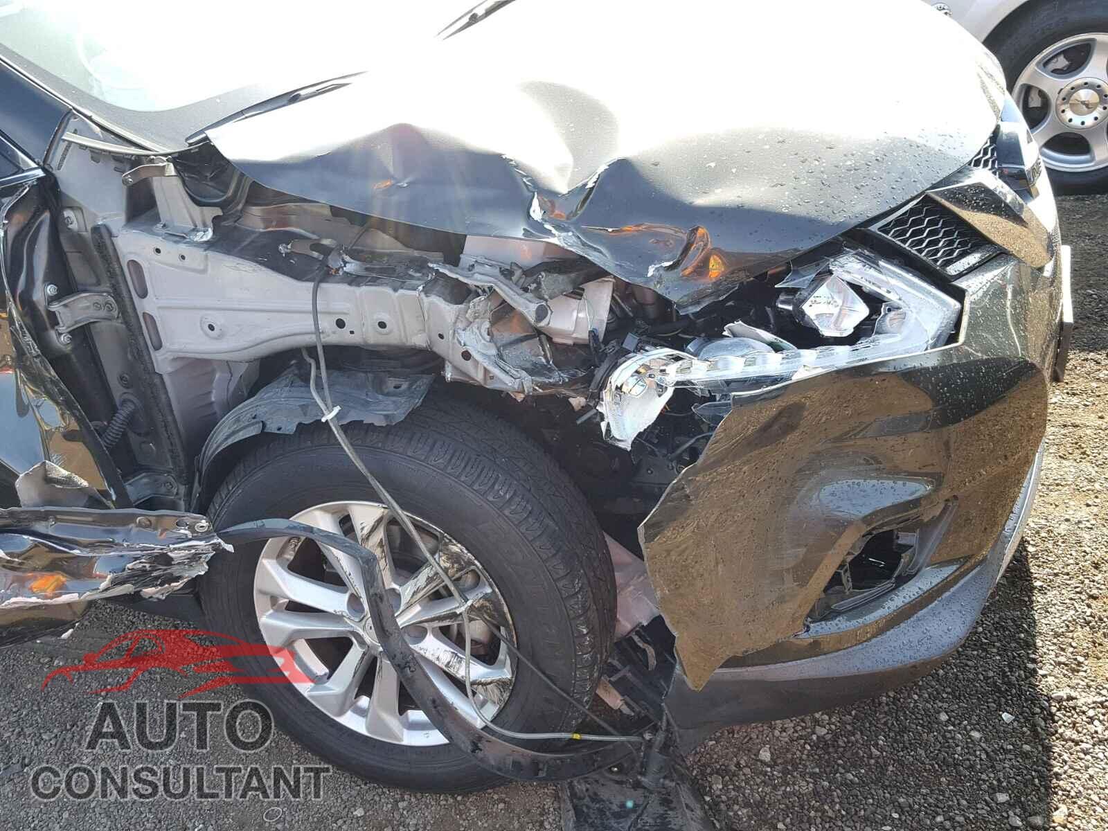 NISSAN ROGUE S 2015 - KNMAT2MT2FP502259
