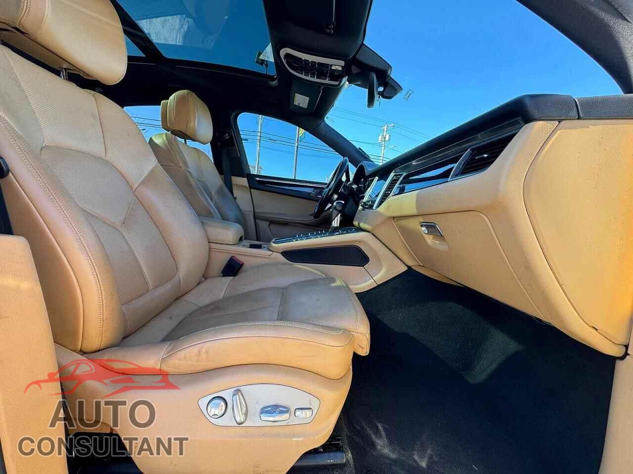 PORSCHE MACAN 2018 - WP1AA2A53JLB08909