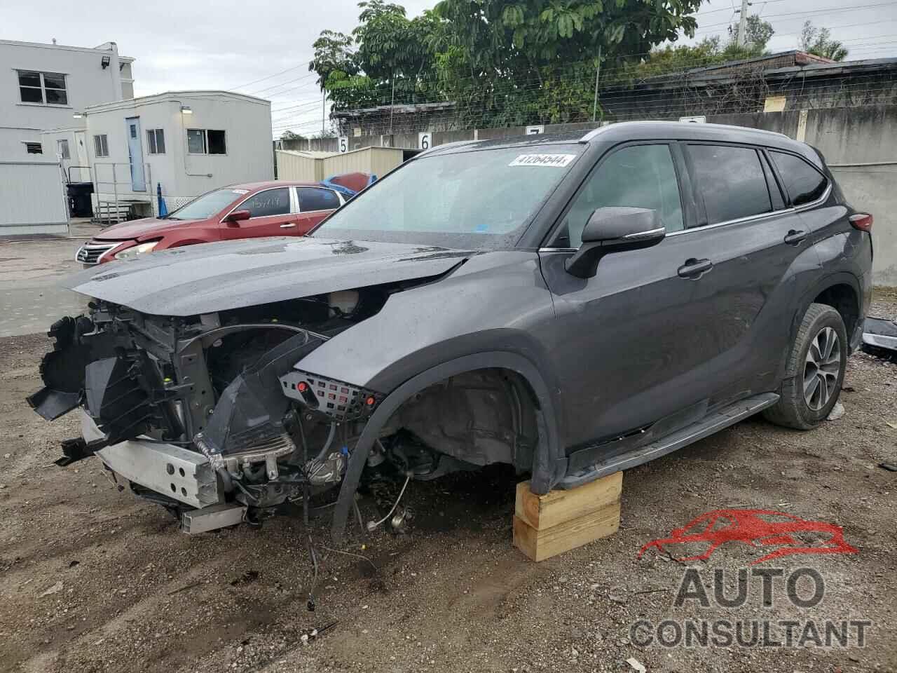 TOYOTA HIGHLANDER 2022 - 5TDGZRAHXNS549402