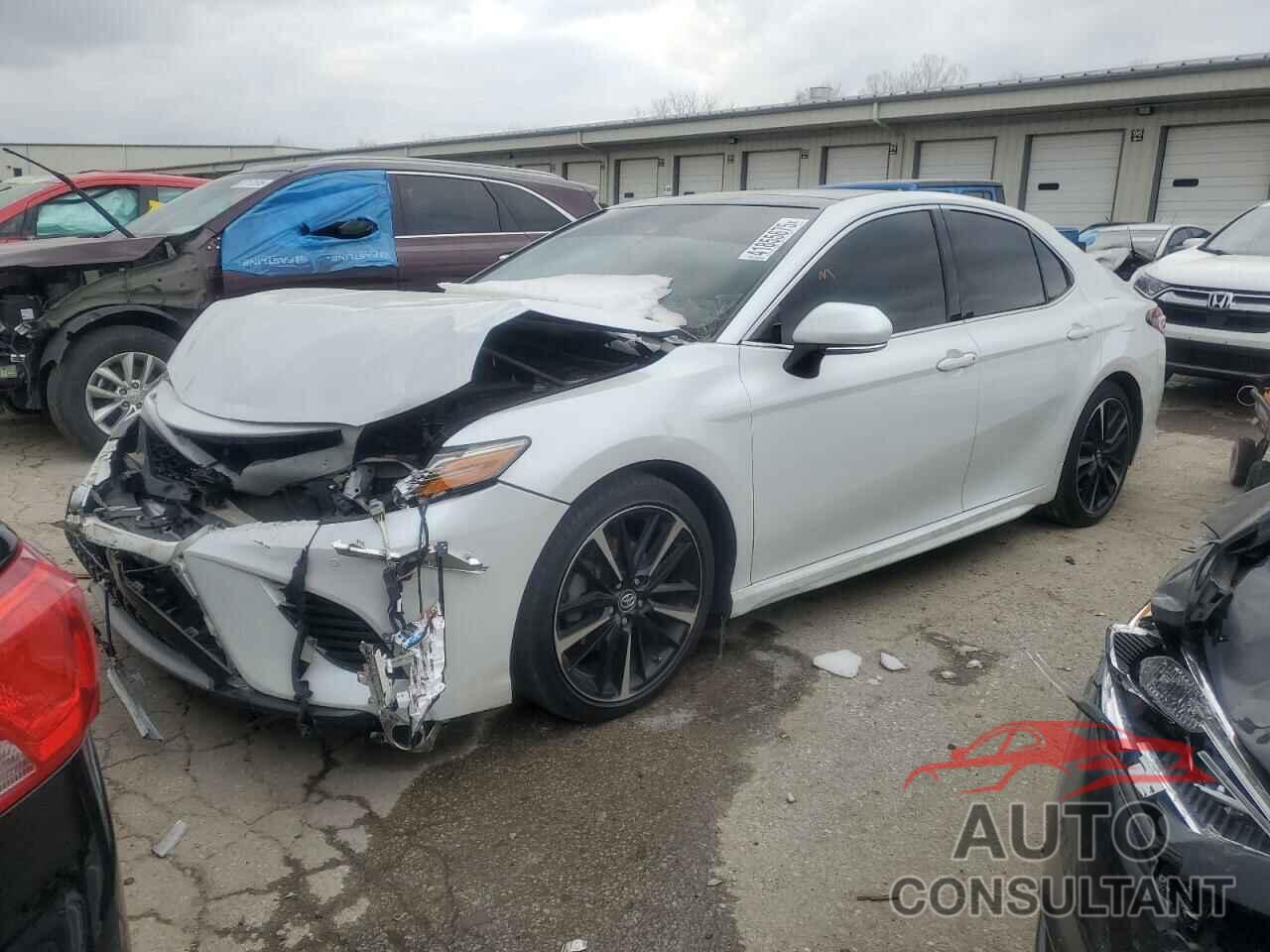 TOYOTA CAMRY 2018 - 4T1BZ1HK1JU001349