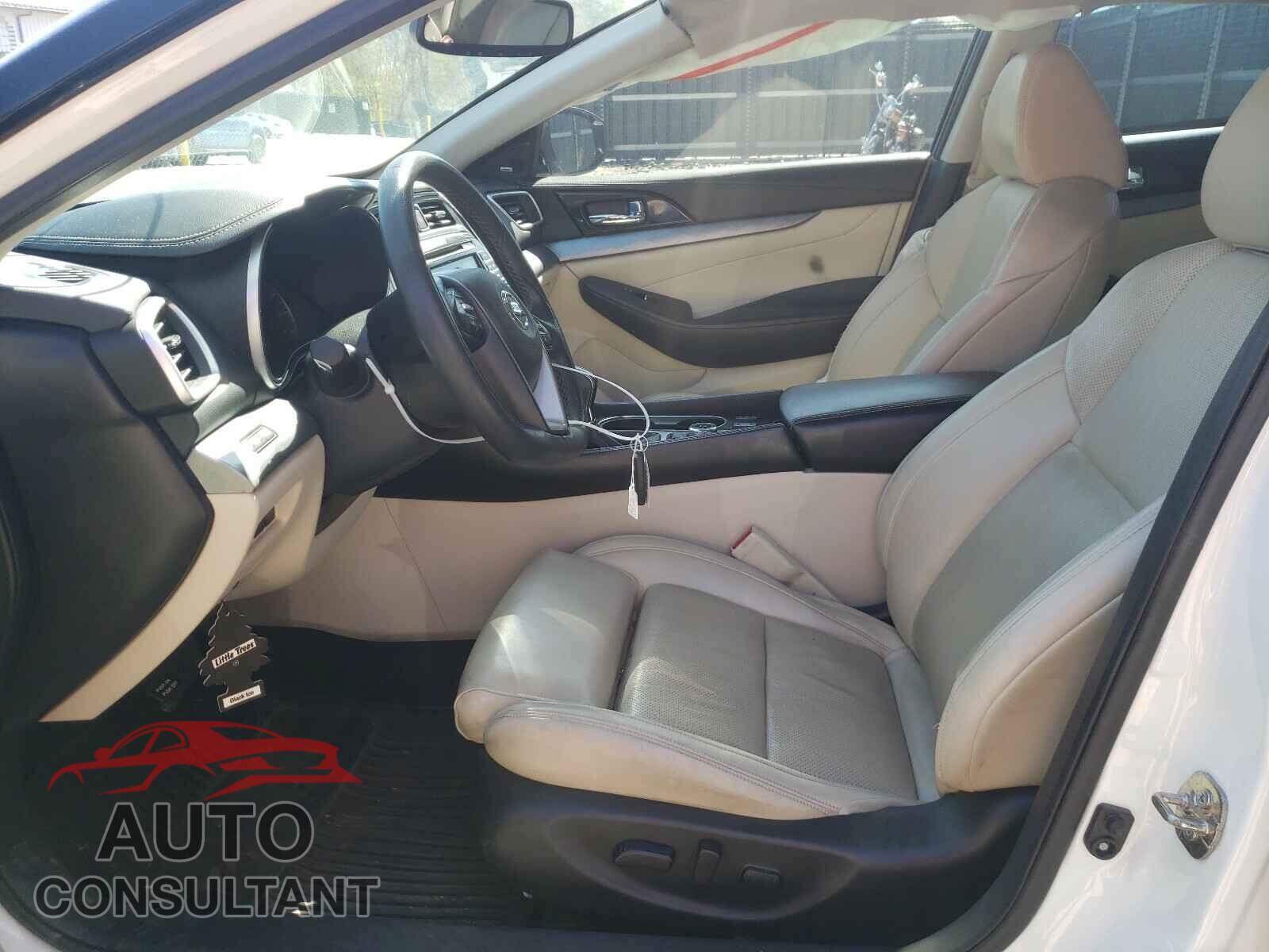 NISSAN MAXIMA 2017 - 1N4AA6AP0HC366802