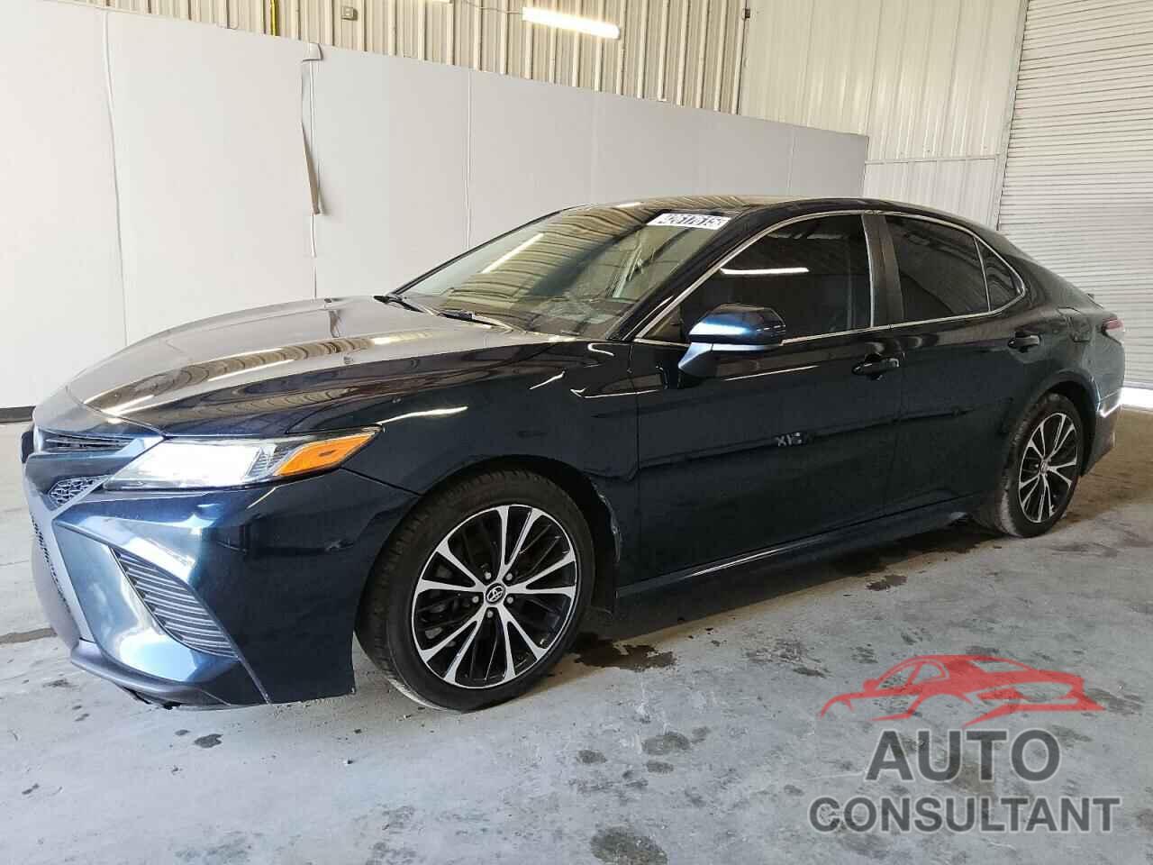 TOYOTA CAMRY 2018 - 4T1B11HK0JU552167