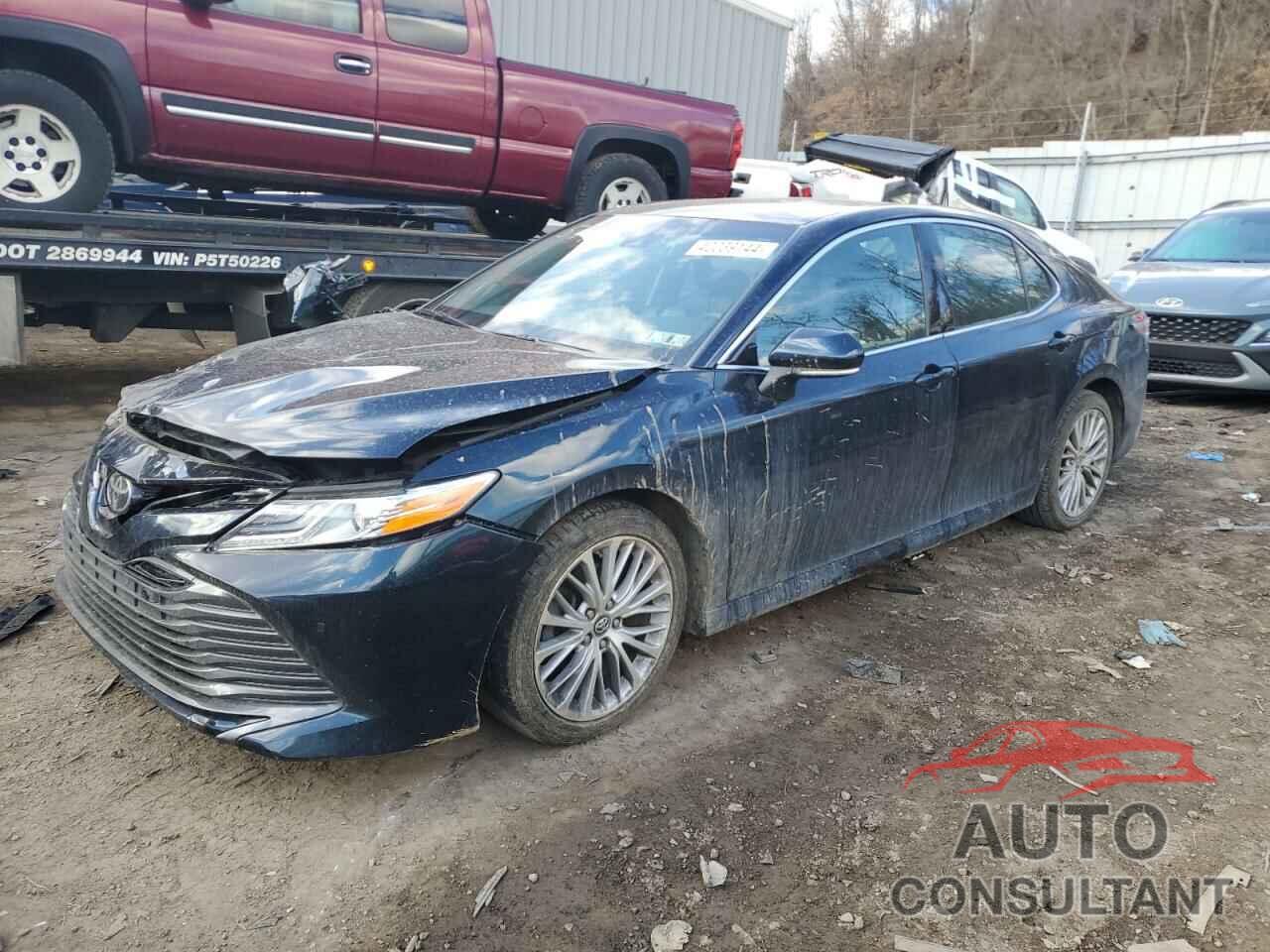 TOYOTA CAMRY 2018 - 4T1B11HK2JU535791