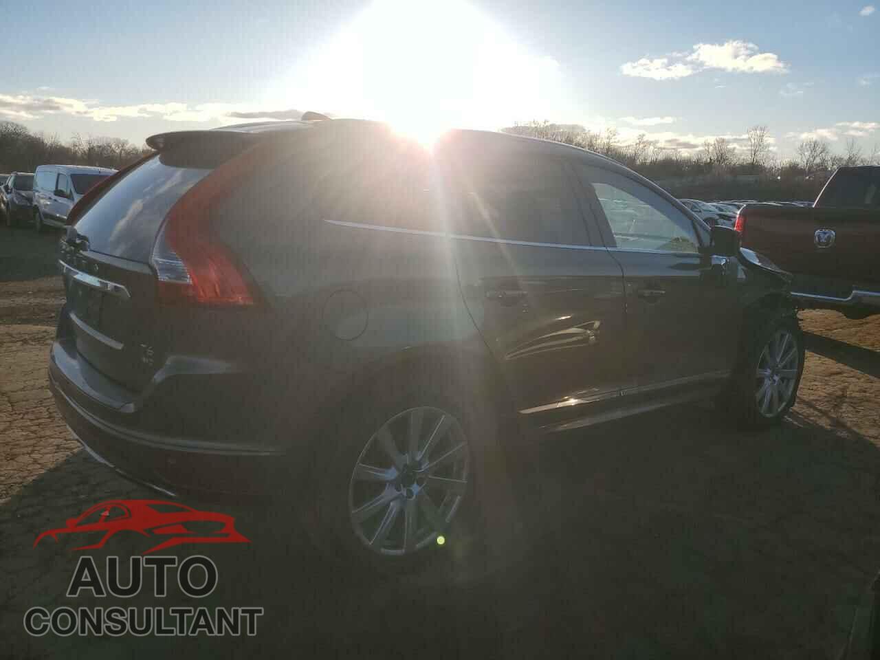 VOLVO XC60 2015 - YV4902RD3F2615158