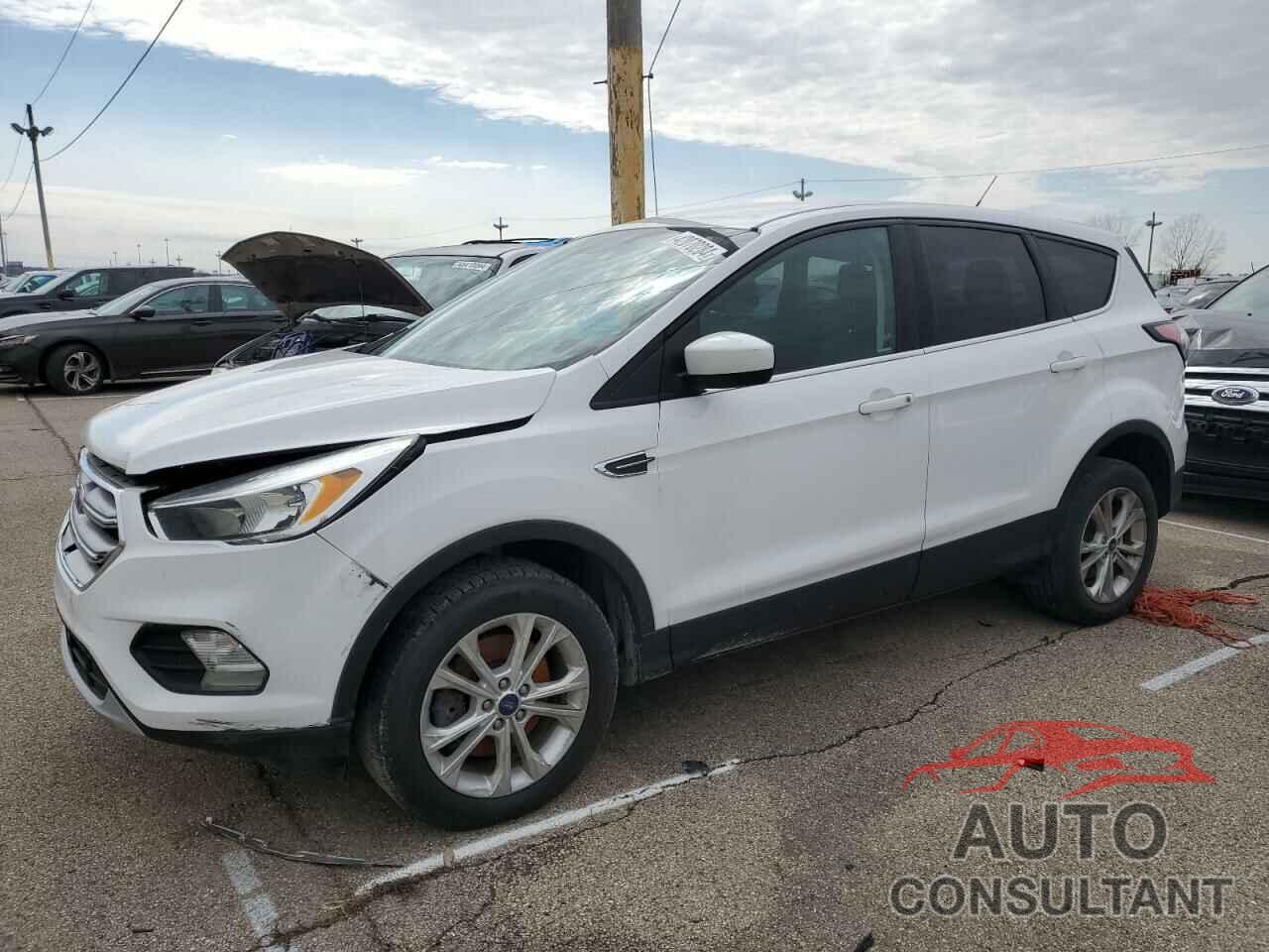 FORD ESCAPE 2017 - 1FMCU9G93HUE75720