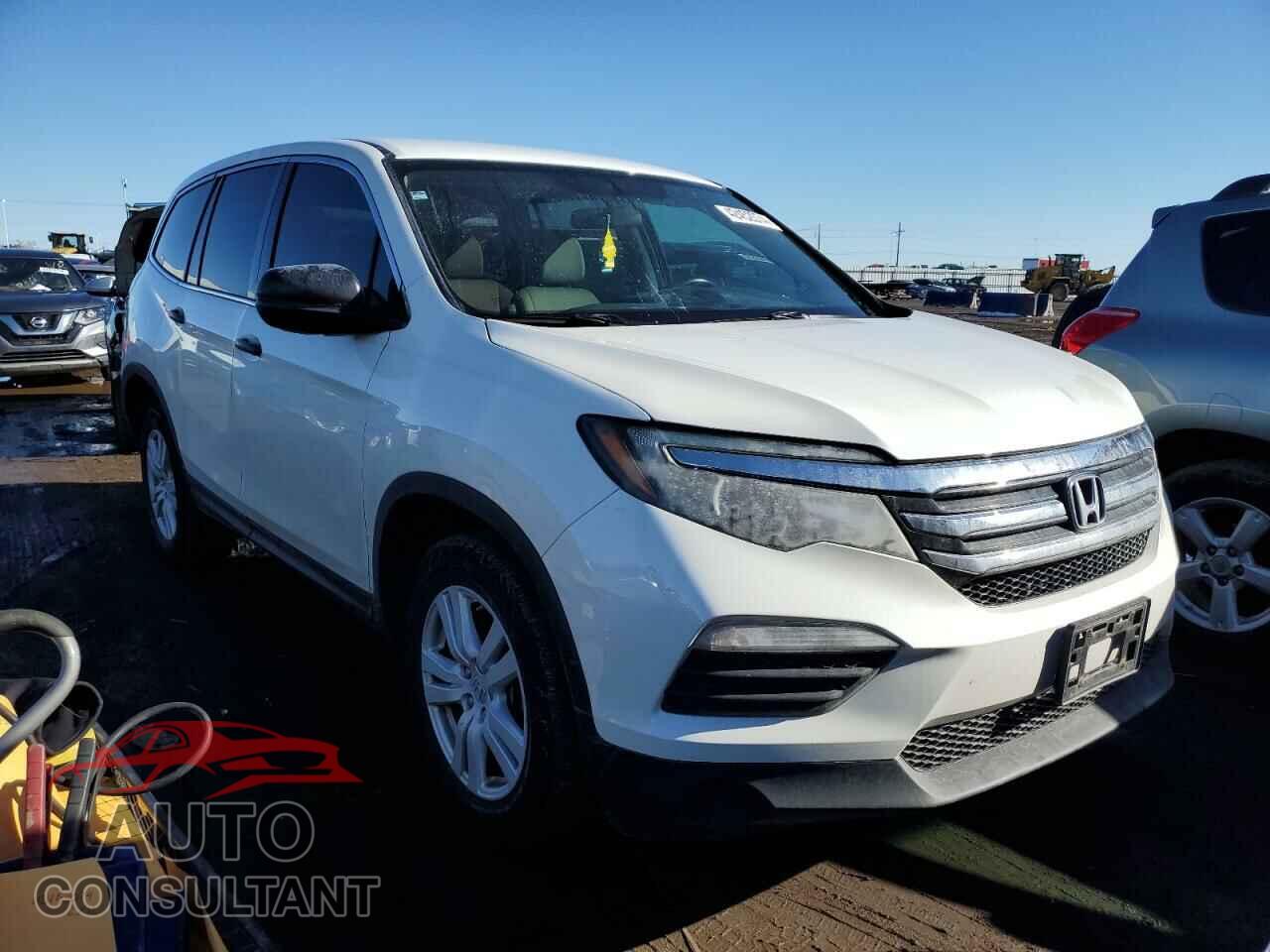 HONDA PILOT 2018 - 5FNYF6H11JB034906