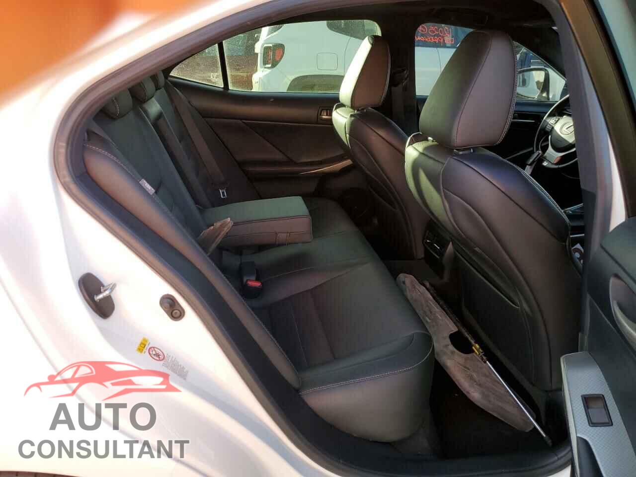LEXUS IS 2018 - JTHBA1D21J5083576