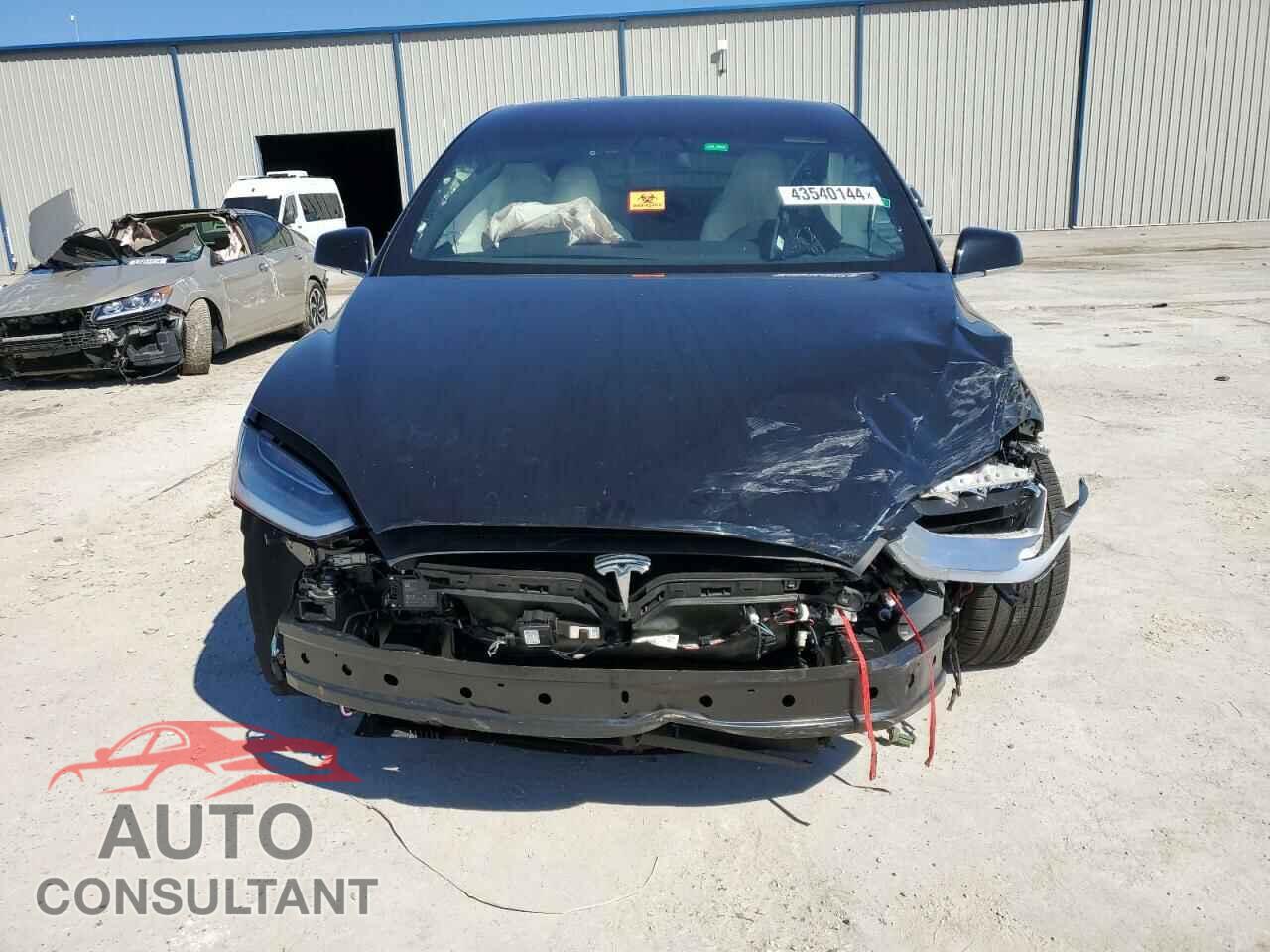 TESLA MODEL X 2017 - 5YJXCBE2XHF066497