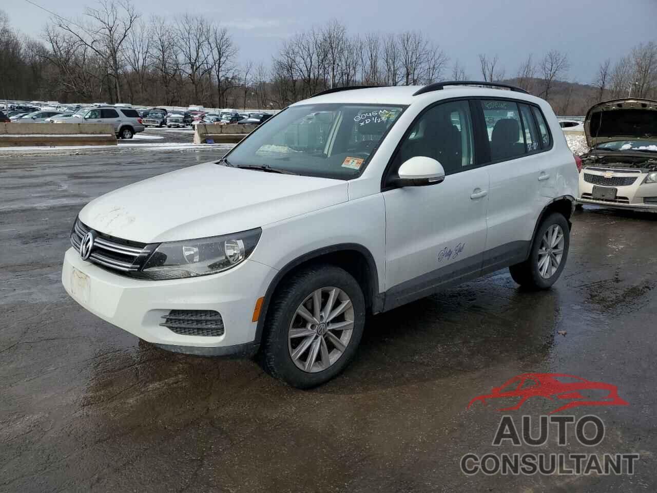 VOLKSWAGEN TIGUAN 2017 - WVGBV7AX8HK049442