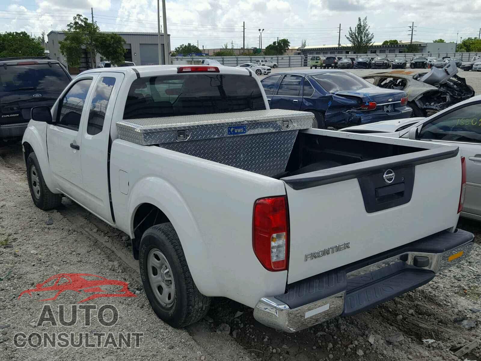 NISSAN FRONTIER 2015 - 1N6BD0CT9FN747723