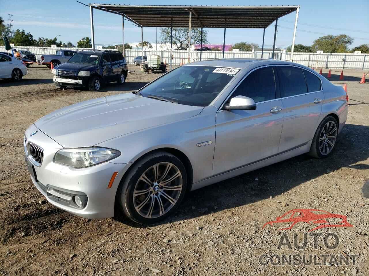 BMW 5 SERIES 2016 - WBA5A5C51GG350162