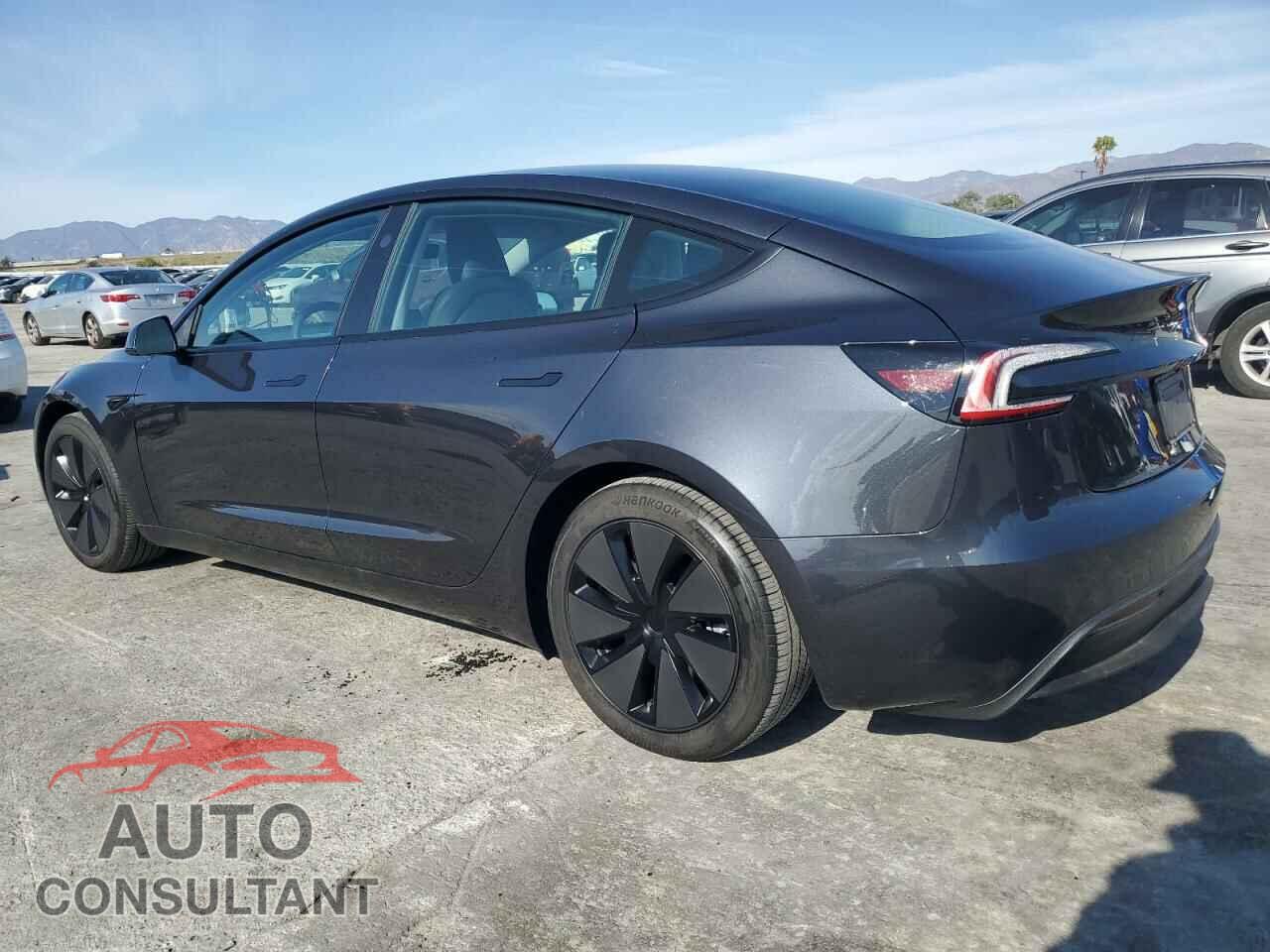 TESLA MODEL 3 2024 - 5YJ3E1EB7RF734082