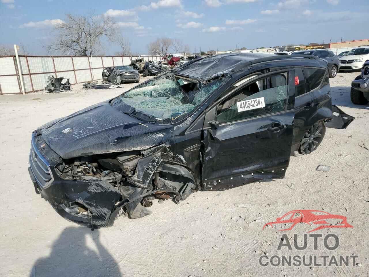 FORD ESCAPE 2018 - 1FMCU0GD3JUA96805