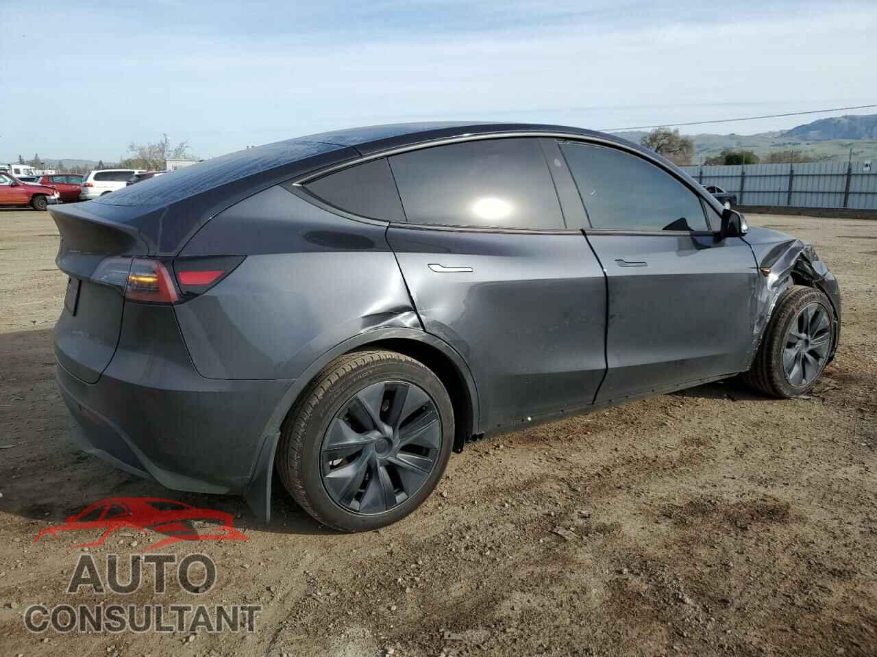 TESLA MODEL Y 2024 - 7SAYGDED5RF105278