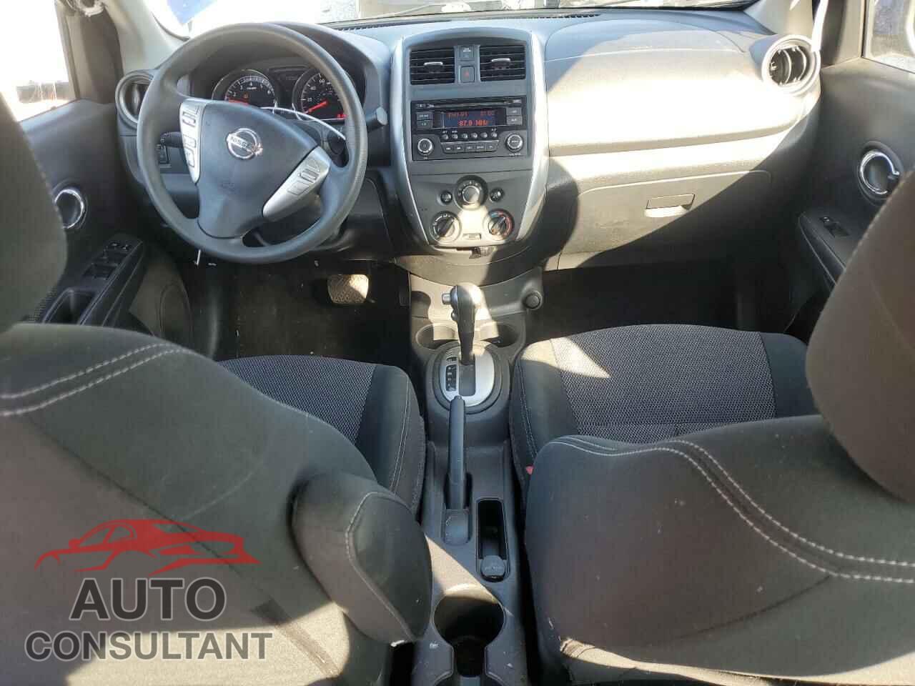 NISSAN VERSA 2017 - 3N1CN7AP6HL865012