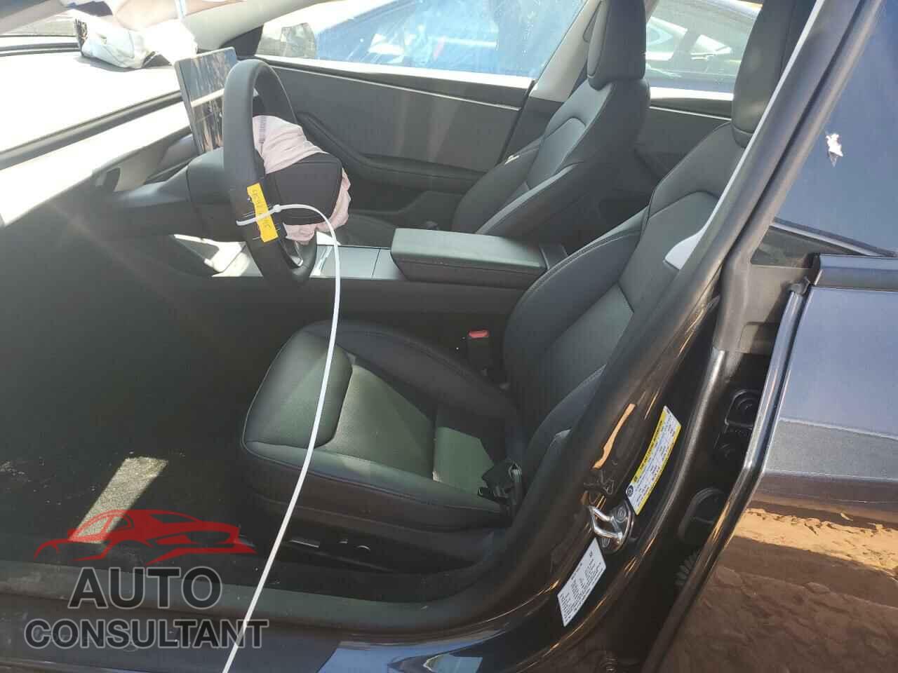 TESLA MODEL 3 2024 - 5YJ3E1EA8RF755854