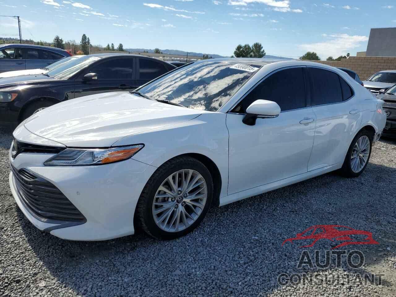 TOYOTA CAMRY 2018 - 4T1BZ1HK0JU004484
