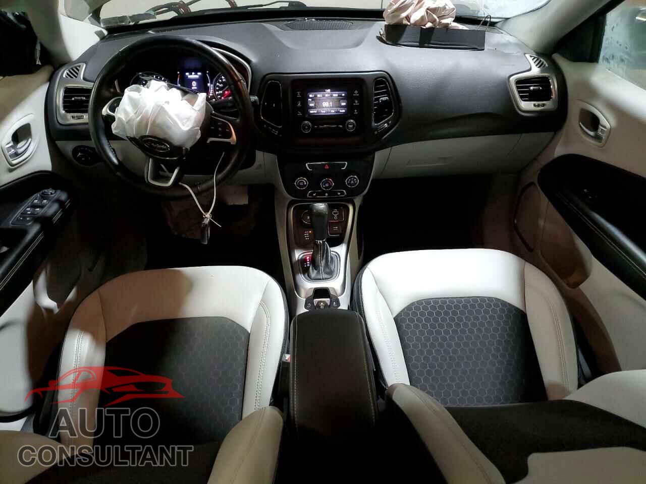 JEEP COMPASS 2018 - 3C4NJDBB4JT299375