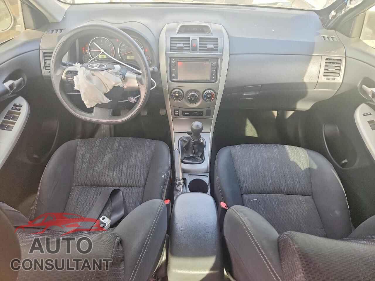 TOYOTA COROLLA 2013 - 2T1BU4EE5DC012228