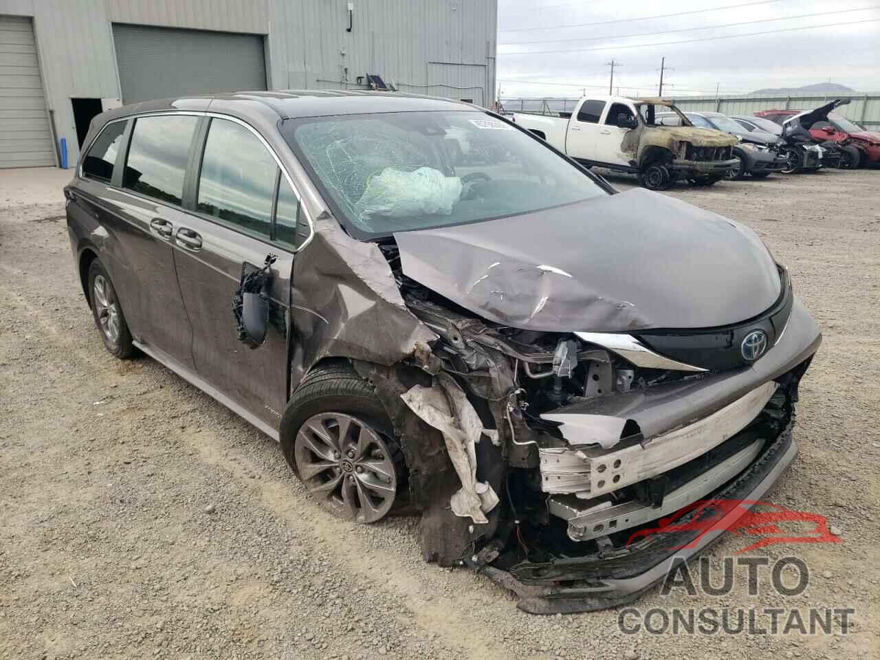 TOYOTA SIENNA 2021 - 5TDKSKFC7MS011984