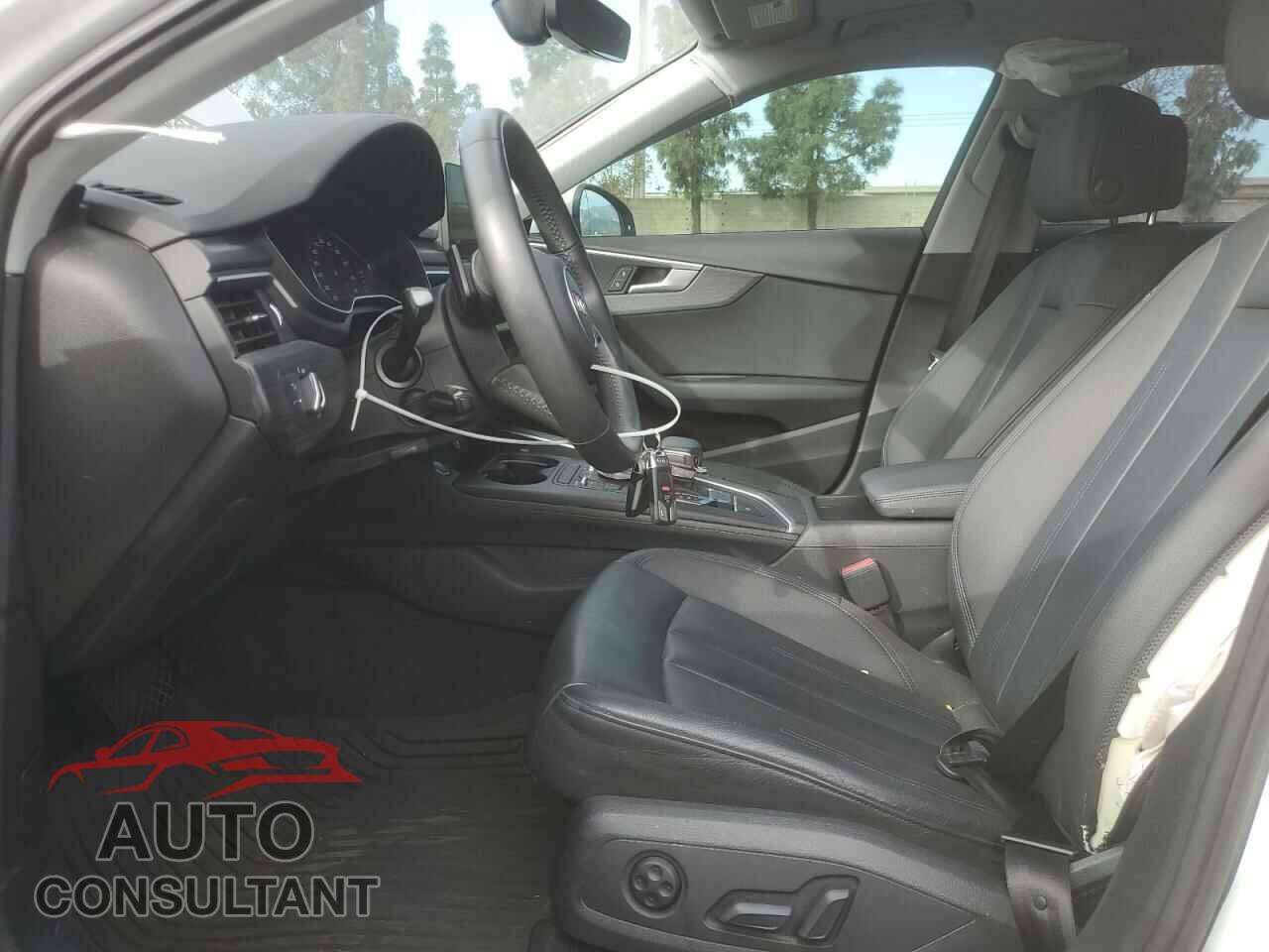 AUDI A4 2019 - WAUDNAF49KA115452