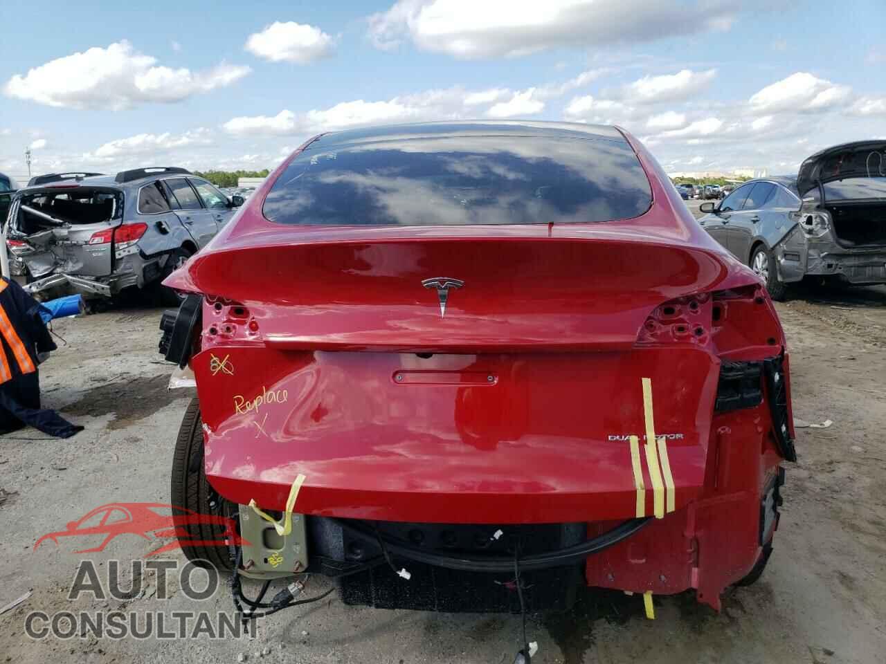 TESLA MODEL Y 2023 - 7SAYGDEE5PF790601