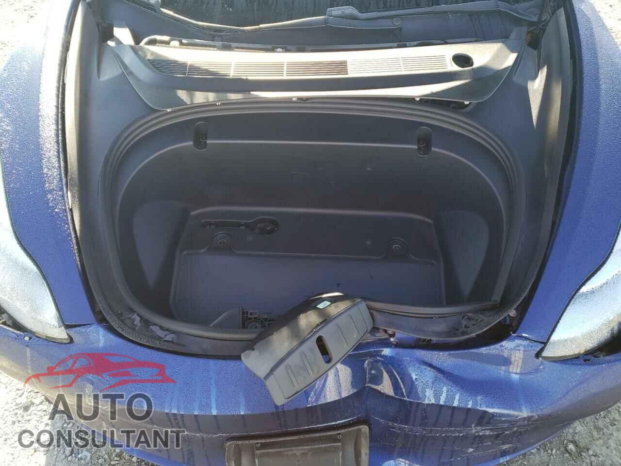 TESLA MODEL 3 2020 - 5YJ3E1EA8LF705995