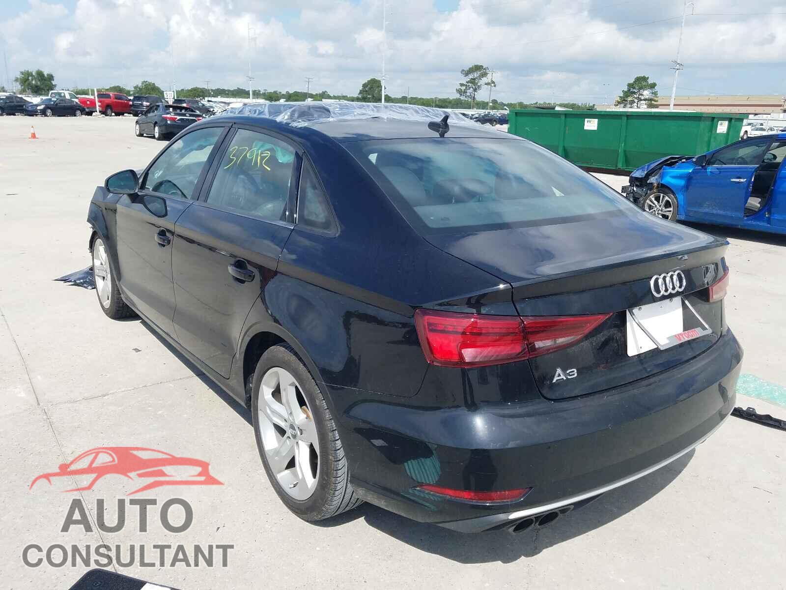 AUDI A3 2018 - WAUAUGFF0J1011103