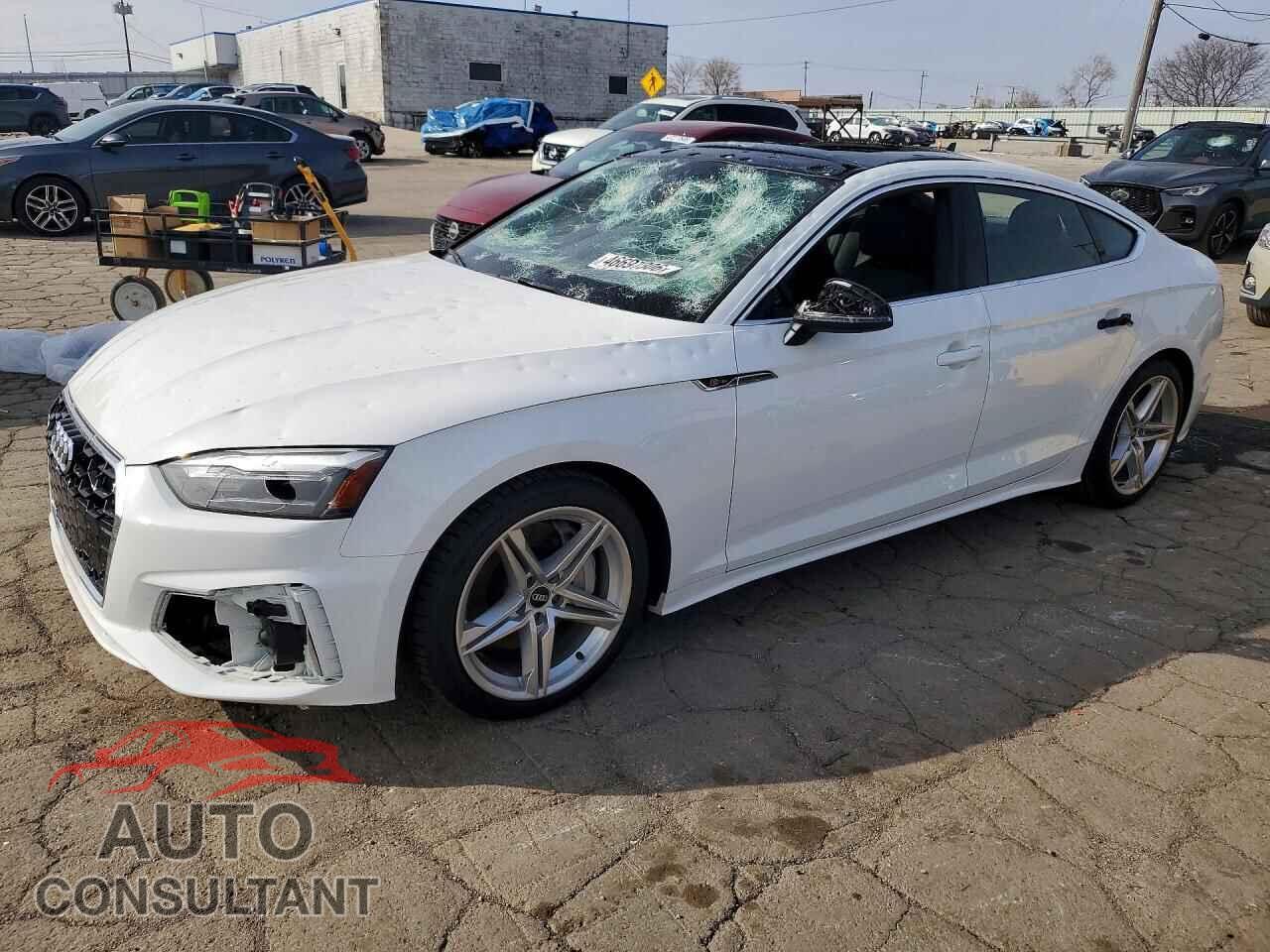 AUDI A5 2021 - WAUDACF57MA044352