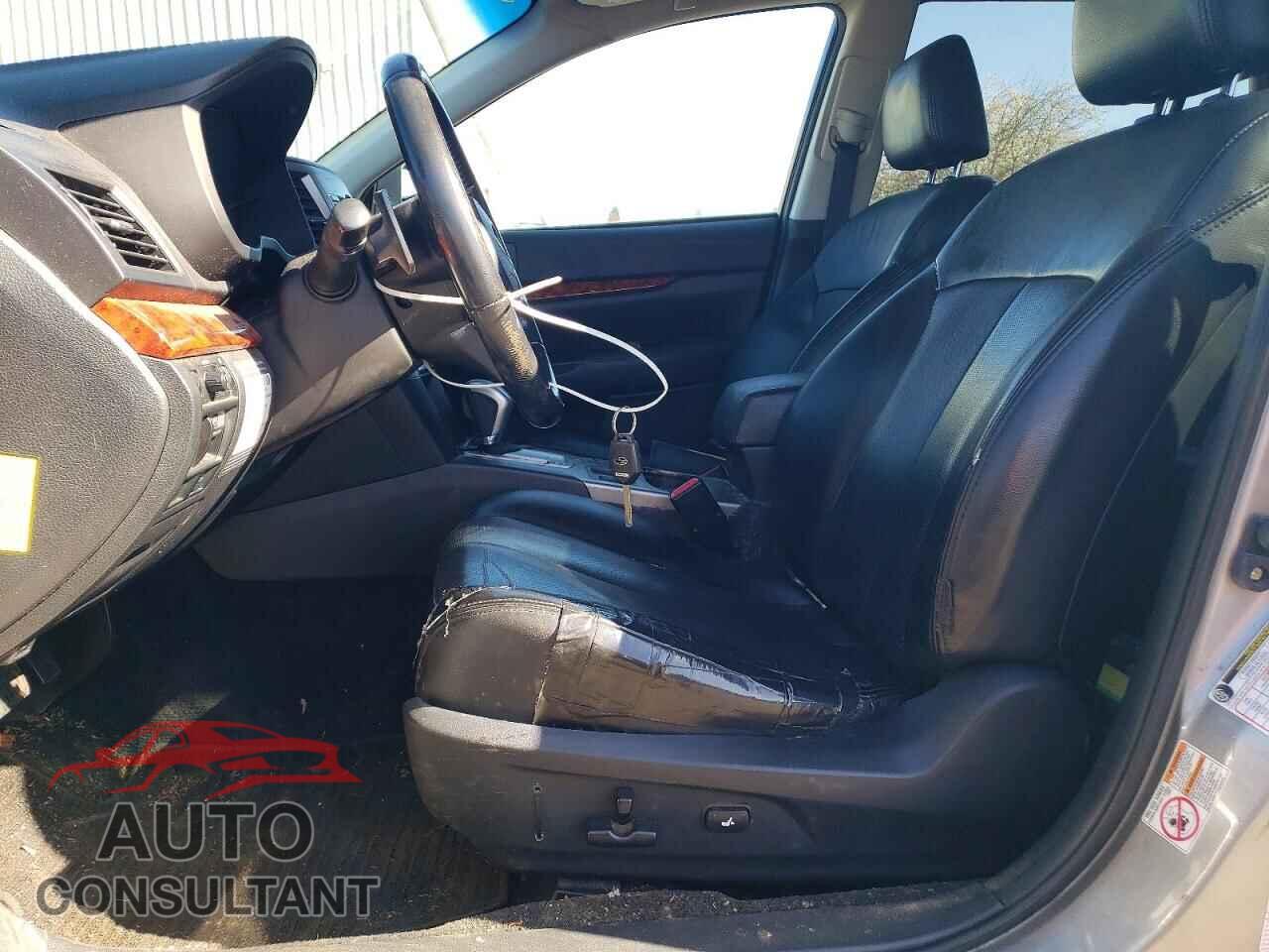 SUBARU OUTBACK 2011 - 4S4BRBKC5B3320431