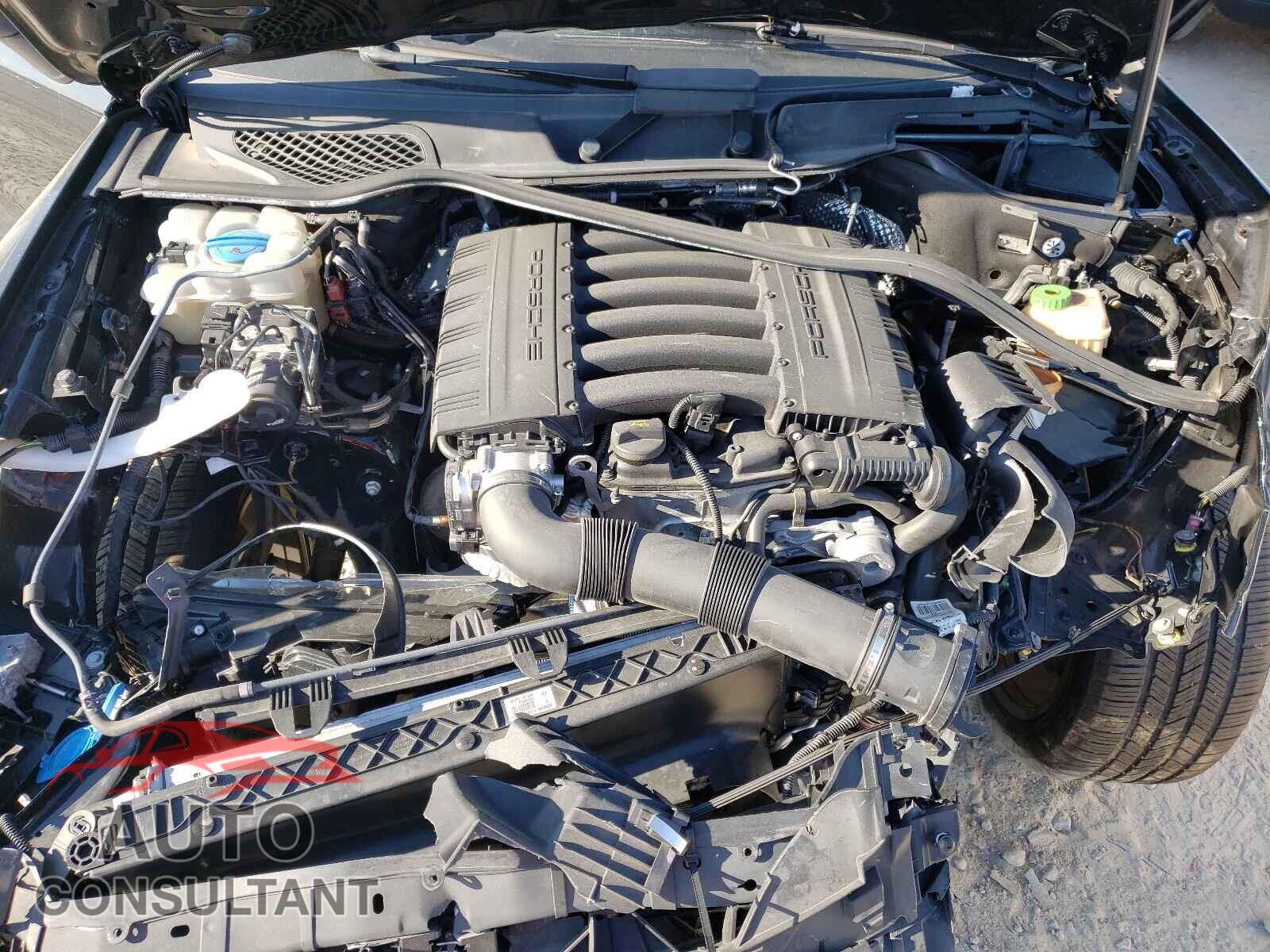 PORSCHE CAYENNE 2017 - WP1AA2A21HKA84048