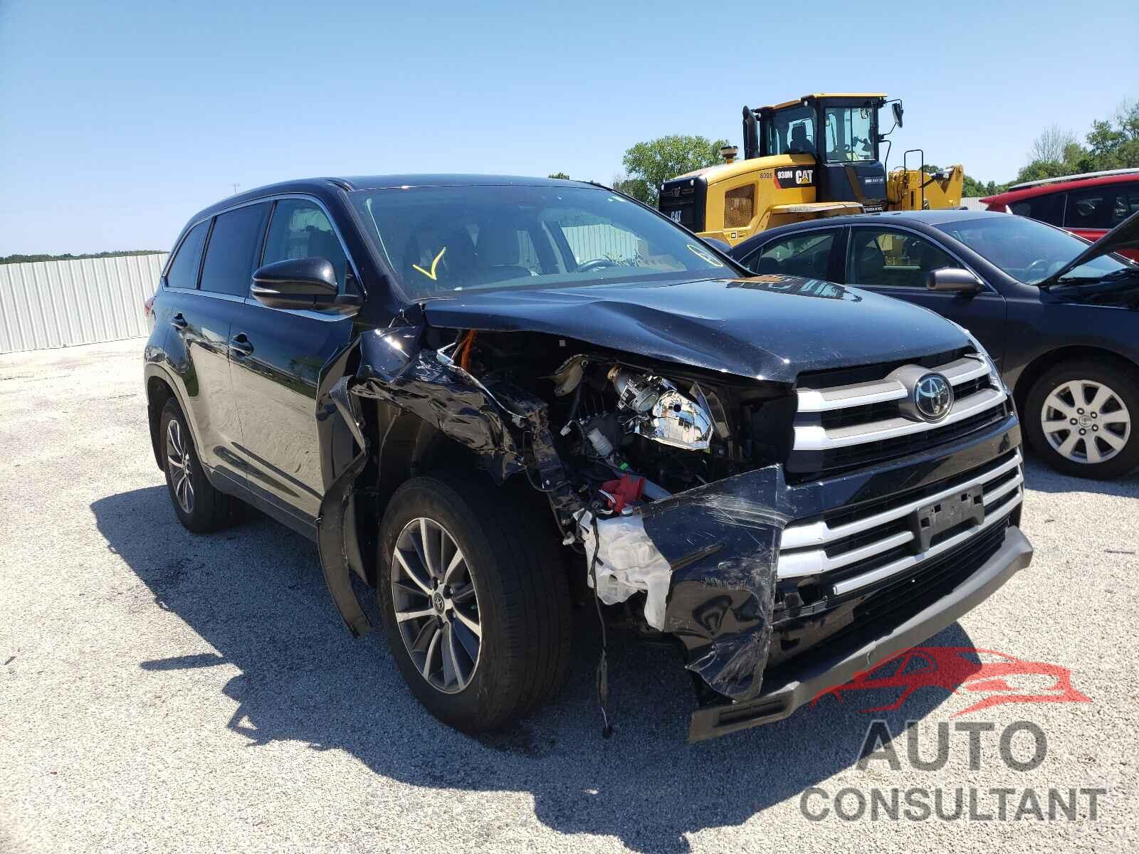 TOYOTA HIGHLANDER 2018 - 5TDJZRFH4JS558198