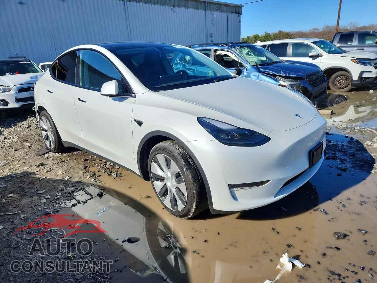 TESLA MODEL Y 2023 - 7SAYGDEE5PF704526