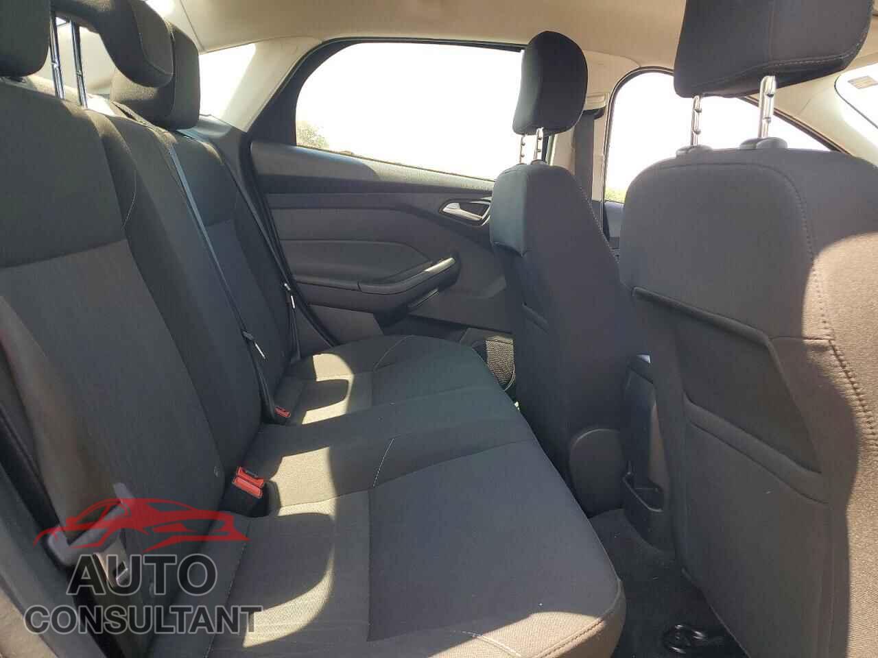 FORD FOCUS 2017 - 1FADP3F2XHL346189