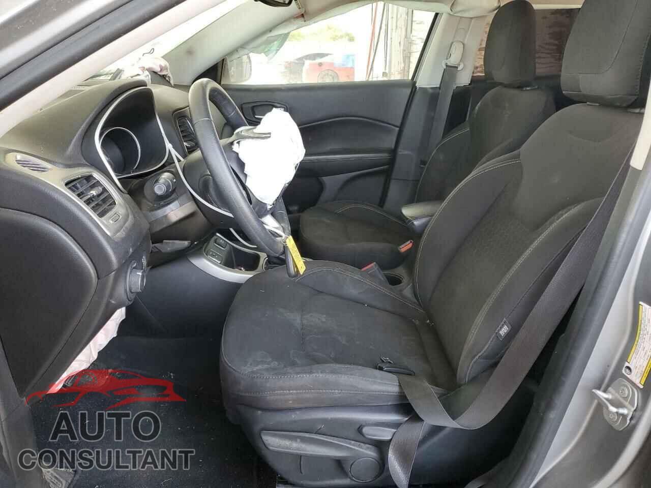 JEEP COMPASS 2018 - 3C4NJCAB3JT287004