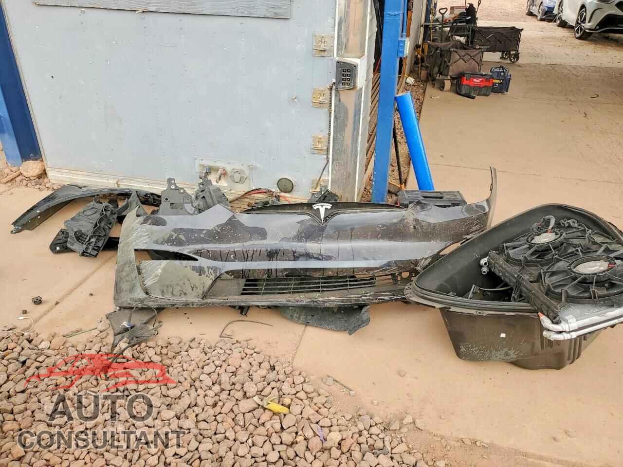 TESLA MODEL X 2024 - 7SAXCBE55RF438018