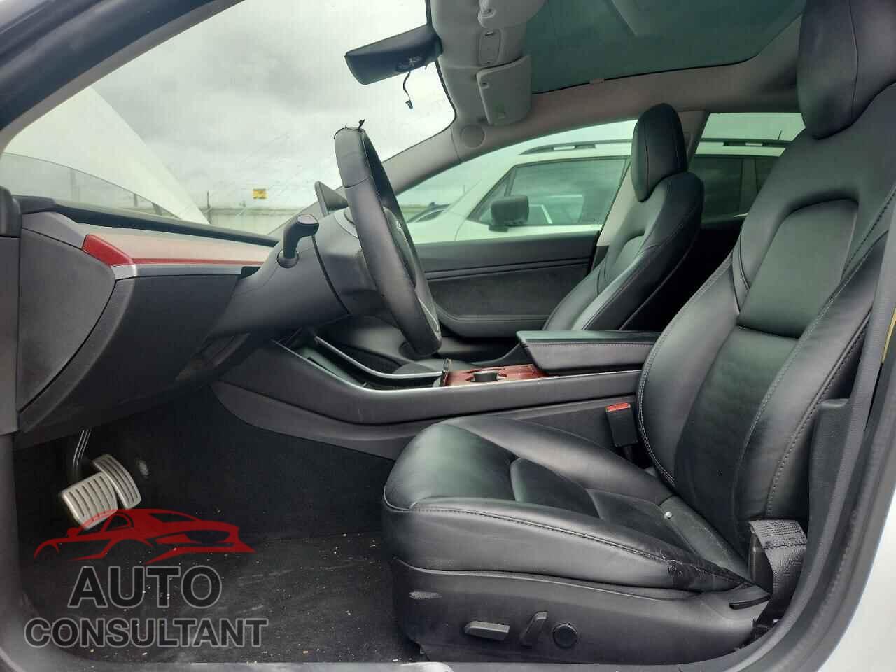 TESLA MODEL 3 2020 - 5YJ3E1EC4LF603238