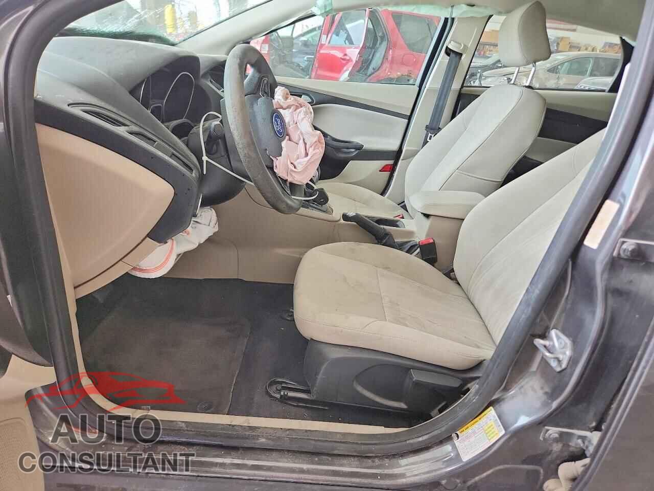 FORD FOCUS 2015 - 1FADP3F2XFL344083