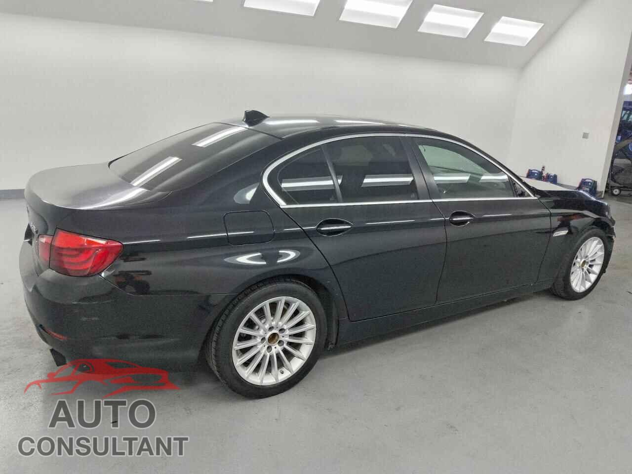 BMW 5 SERIES 2012 - WBAFR7C55CC811051