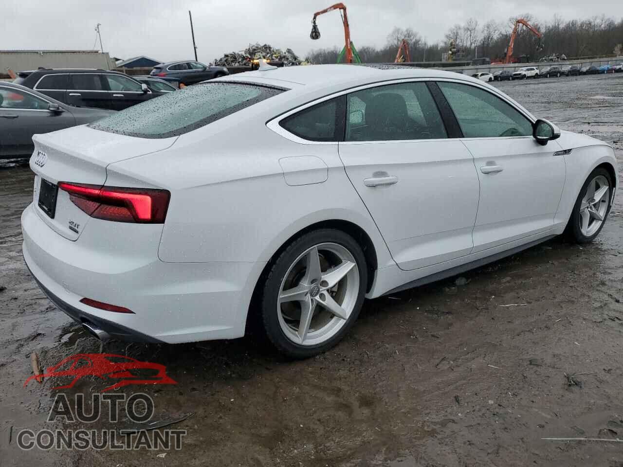 AUDI A5 2018 - WAUDNCF54JA132582