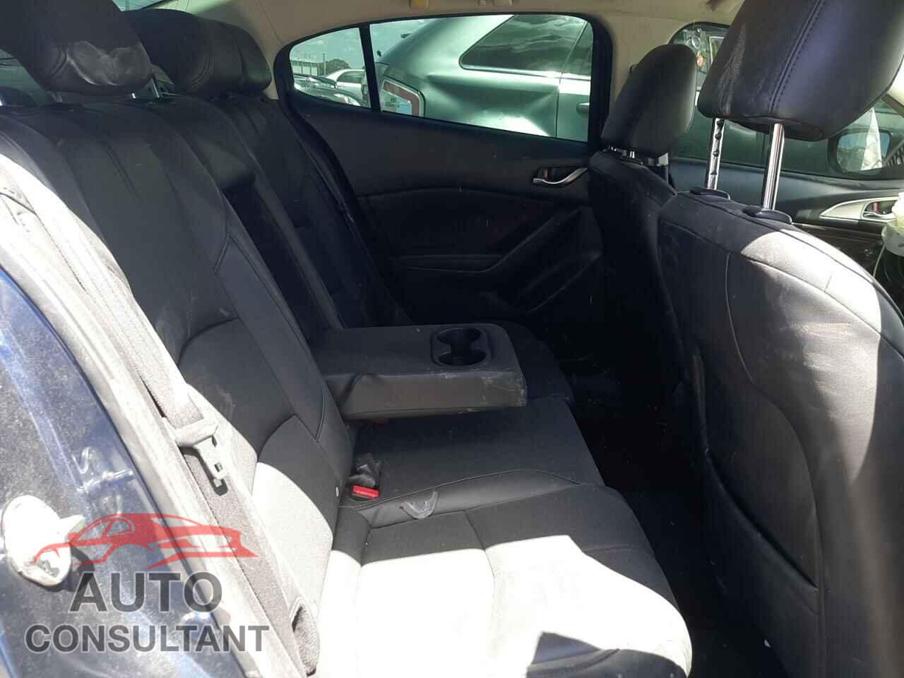 MAZDA 3 2018 - 3MZBN1V32JM254145