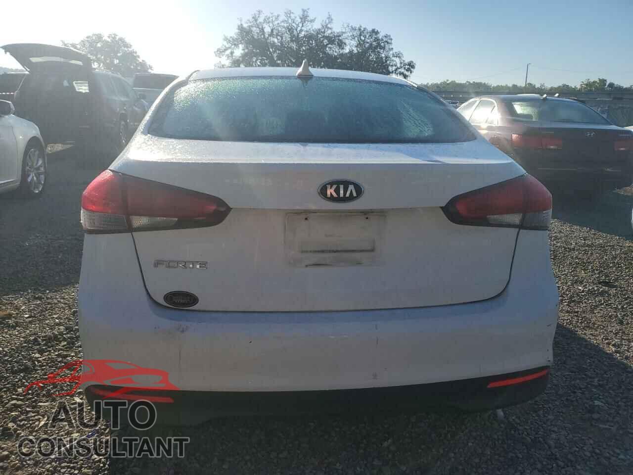 KIA FORTE 2017 - 3KPFK4A75HE034929