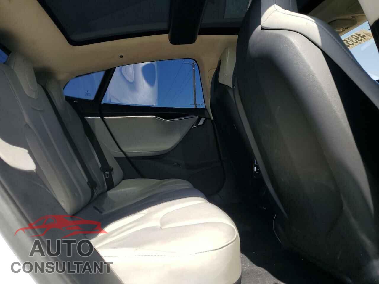 TESLA MODEL S 2013 - 5YJSA1CGXDFP03603