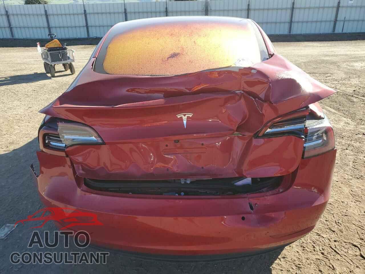 TESLA MODEL 3 2018 - 5YJ3E1EA8JF011675